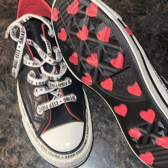 RARE Converse Chuck Taylor 70 KeepFightingKeepLoving Women’s 5.5 Youth 4 - Picture 3 of 5